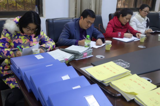 青云譜區(qū)黨委委員、區(qū)教研室主任鄒盛蓉，基教科科長廖俊，區(qū)教研室副主任廖群君一行來我校開展督導(dǎo)評估工作