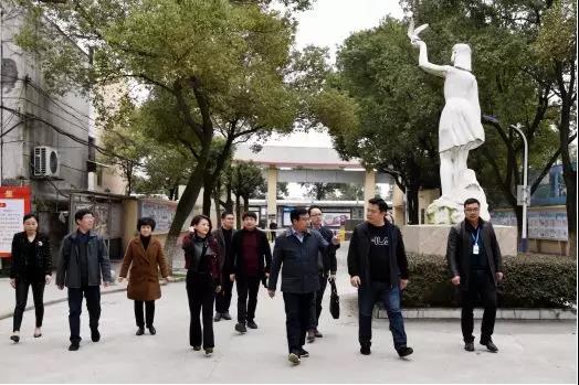 南昌民德學校：市教育局謝局長蒞臨學校調研指導
